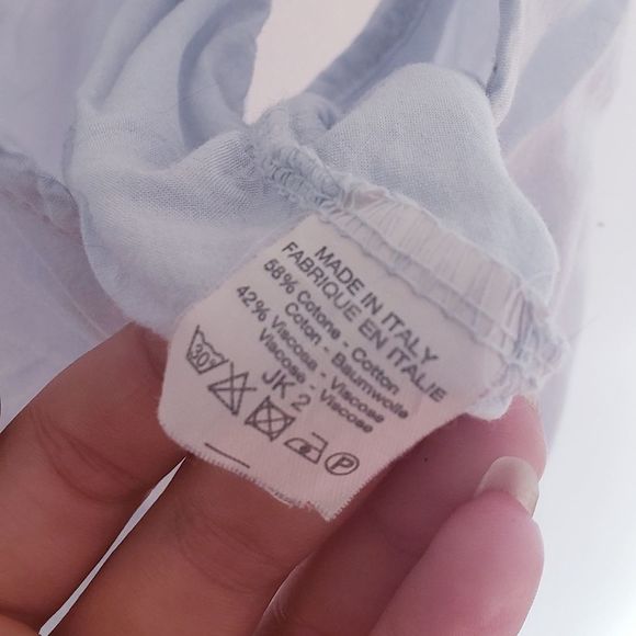 🛍FREEW/PURCHASE🛍White tank top - Picture 2 of 3